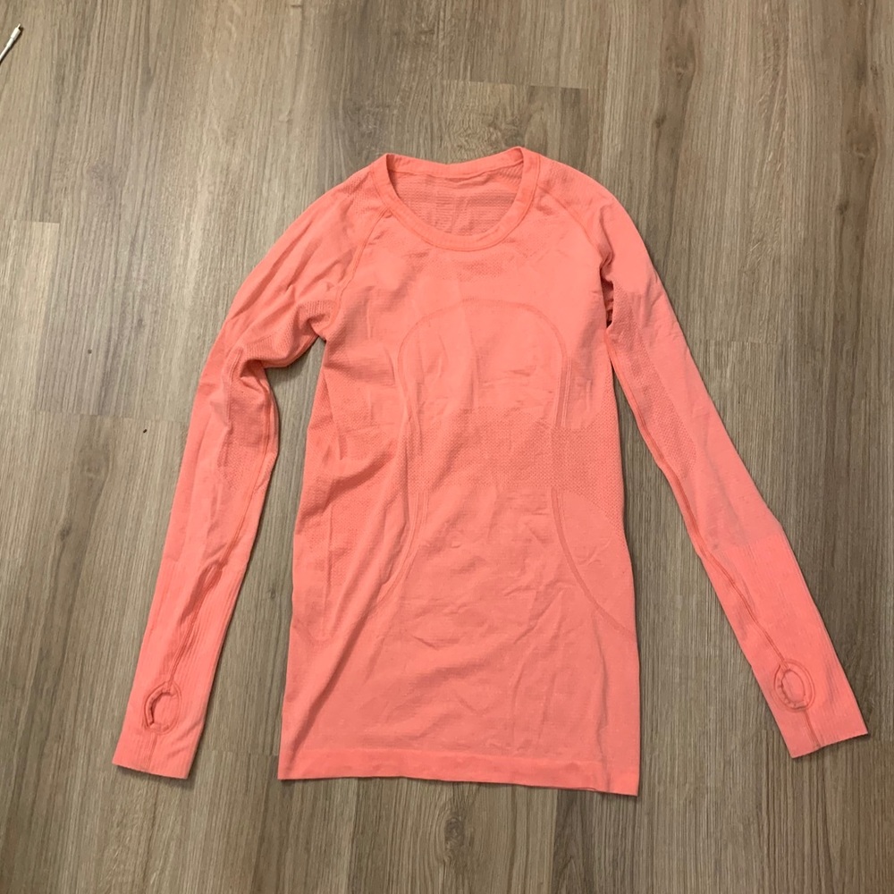 Lululemon Swiftly Tech Long Sleeve Top
